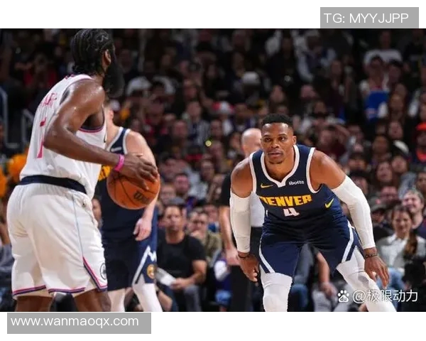 休斯敦火箭与步行者激战正酣谁能在NBA赛场上笑到最后