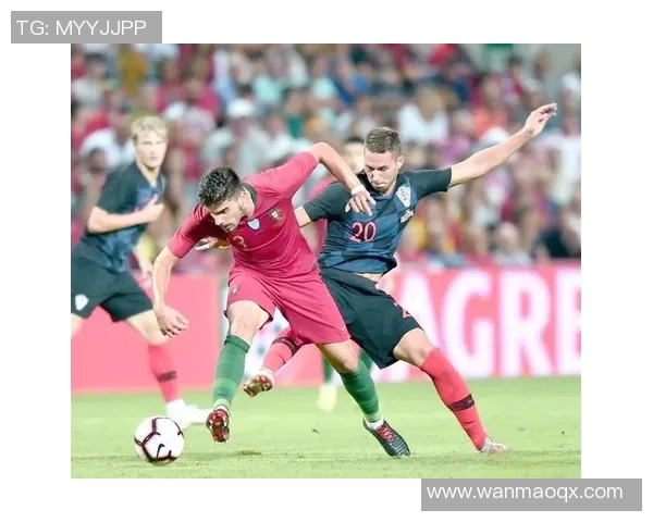 流浪者队与华沙队的激烈对抗揭示足球战术与团队精神的较量