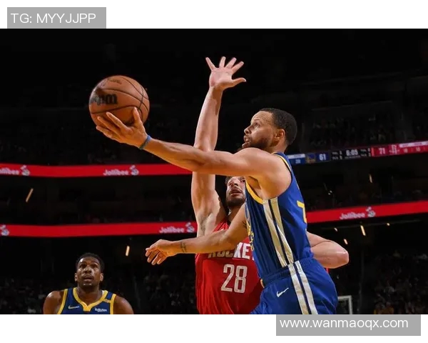 2015年勇士与火箭精彩对决全场回放重温经典瞬间与激烈时刻