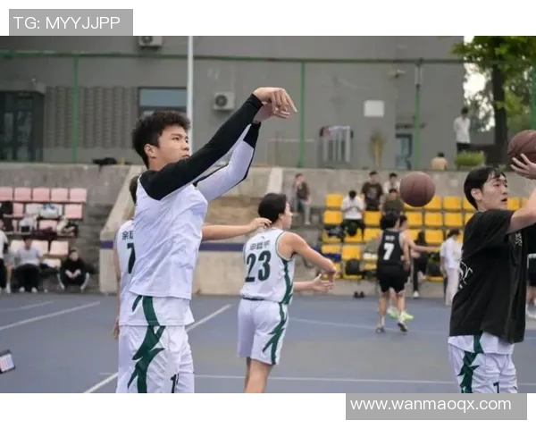 范子铭的篮球之路:从青涩少年到职业赛场的奋斗与梦想 范子铭的篮球之路:从青涩少年到职业赛场的奋斗与梦想