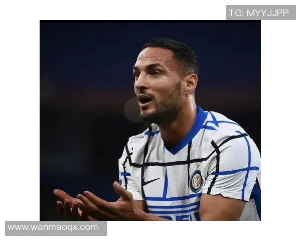 达尼洛在足球场上的成长历程与未来发展展望