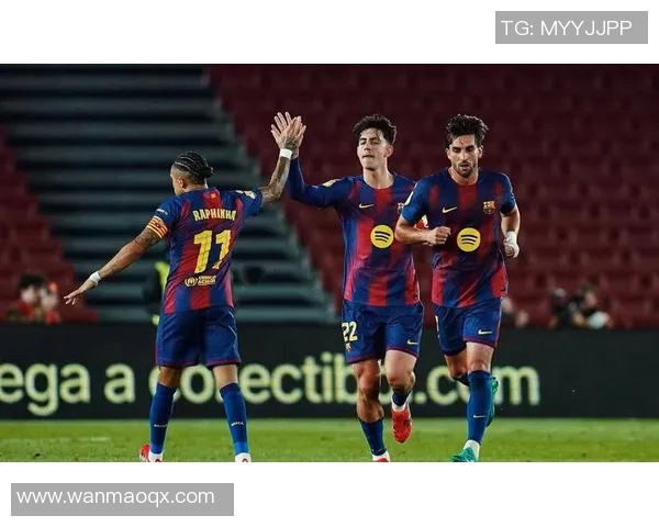 巴萨与马竞巅峰对决海报展现激情与荣耀的足球盛宴