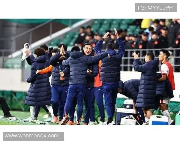 恒大与北京国安对决引发争议黑哨事件引发球迷热议与媒体关注