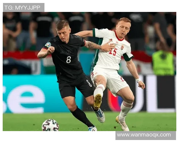 成都网球队中路突破打法的专业分析与战术解读MBA